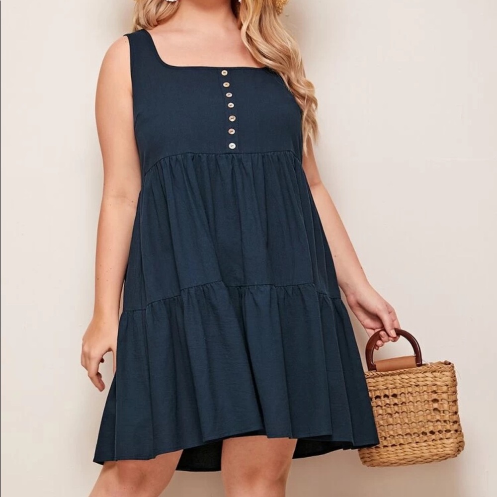 DRESSES - Picture 4 of 5